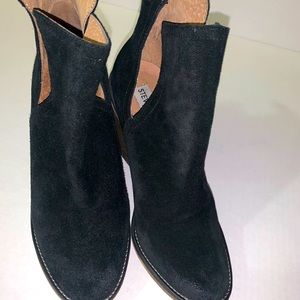 Steve Madden slip on suede Booties